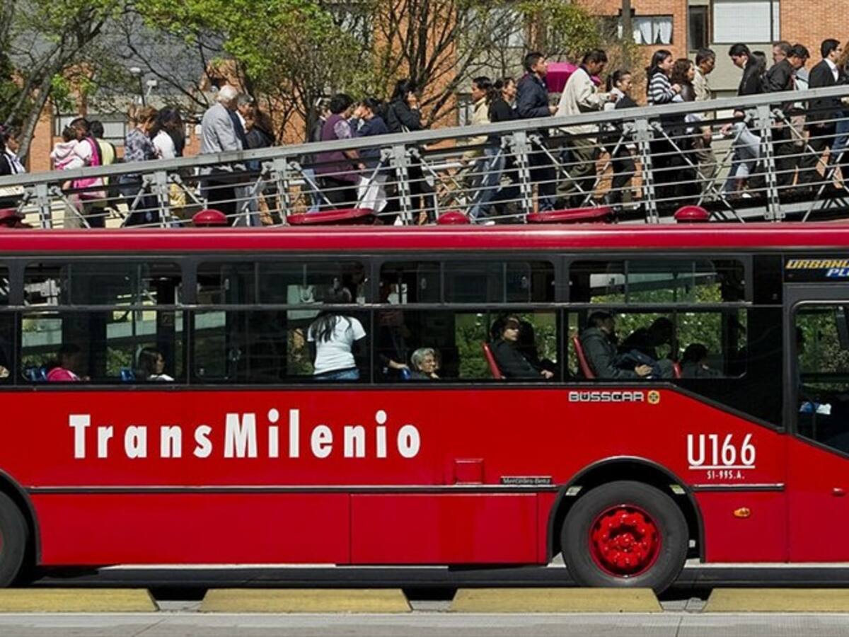 Nuevo caso de intolerancia en Transmilenio: Mujer agredió a usuaria por una silla