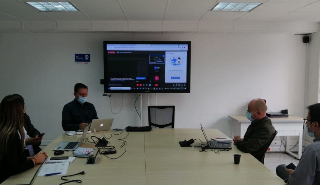 Mesa de flujo de recursos en Caldas