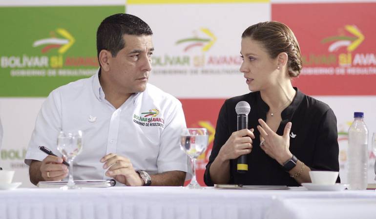 Gobernador de Bolívar, Dumek Turbay, junto a la ministra de Comercio, Industria  y Turismo, María Claudia Lacouture.