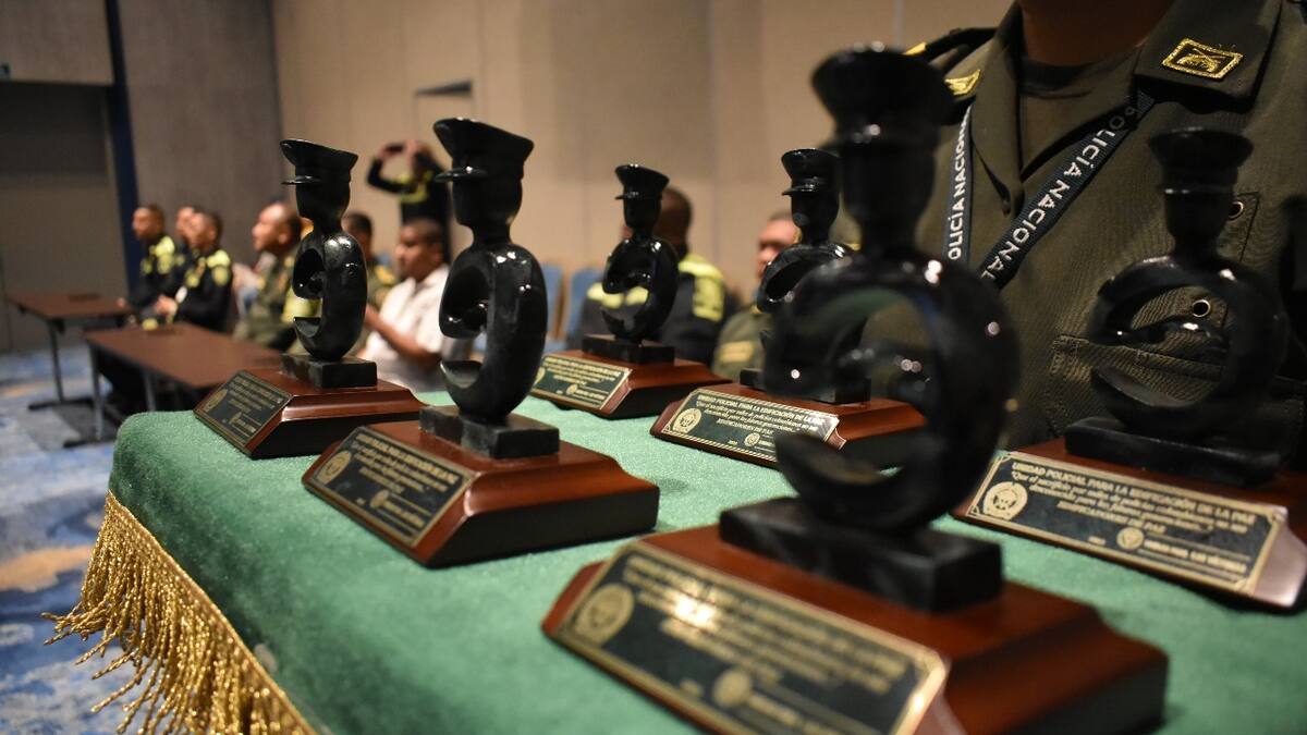 27 policías ‘edificadores de paz’, víctimas del conflicto, son homenajeados en Magdalena