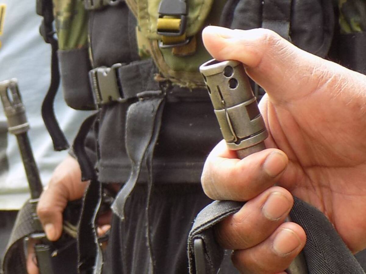 Disidentes llevaron a una madre hasta fosa de su hijo, asesinado en Cauca