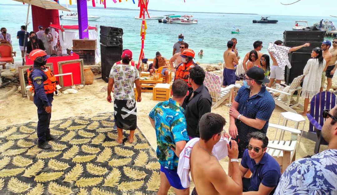 Suspendieron fiesta clandestina en Islas del Rosario con boleta de $200.000
