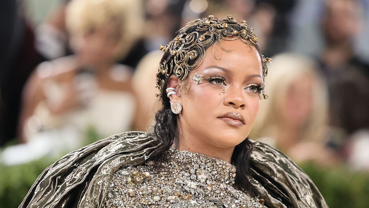 La sospechosa del tiroteo contra la casa de Rihanna fue acusada de 14 cargos y se declaró inocente