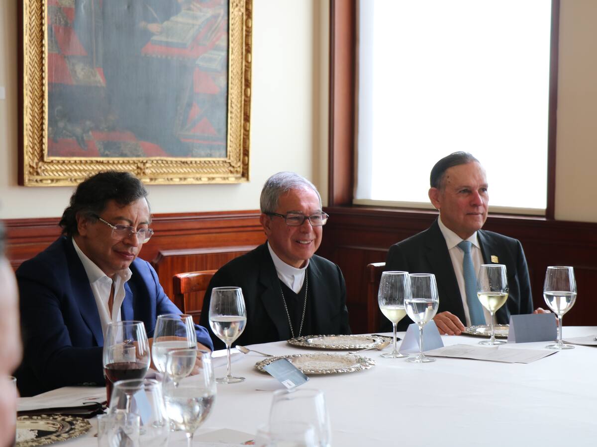 Autoridades acuerdan “desarmar la palabra” en encuentro convocado por la Iglesia Católica