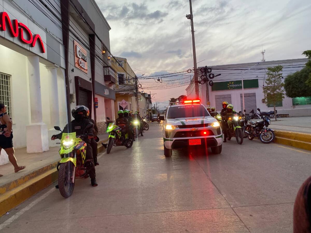 Más de 715 policías garantizarán la seguridad durante el puente festivo en Bolívar