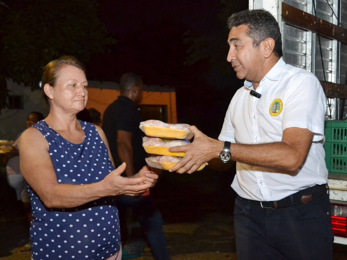 PES- Pedro Romero y Armada de Colombia entregaron alimentos a comunidades en Cartagena