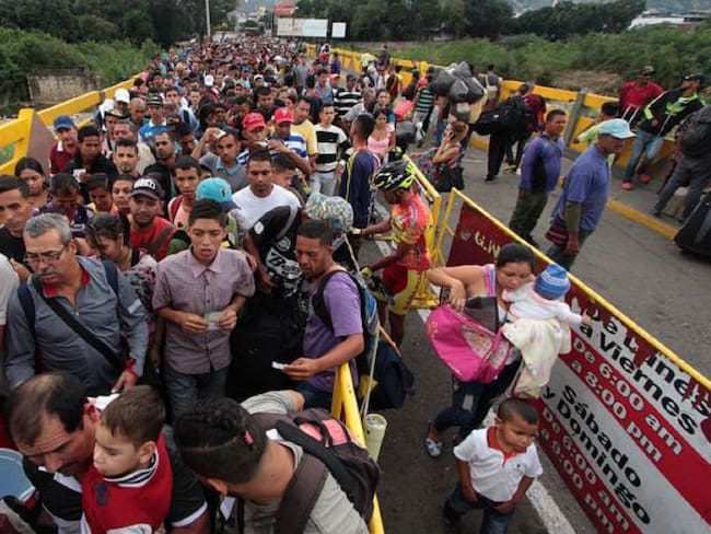 Venezolanos en frontera.