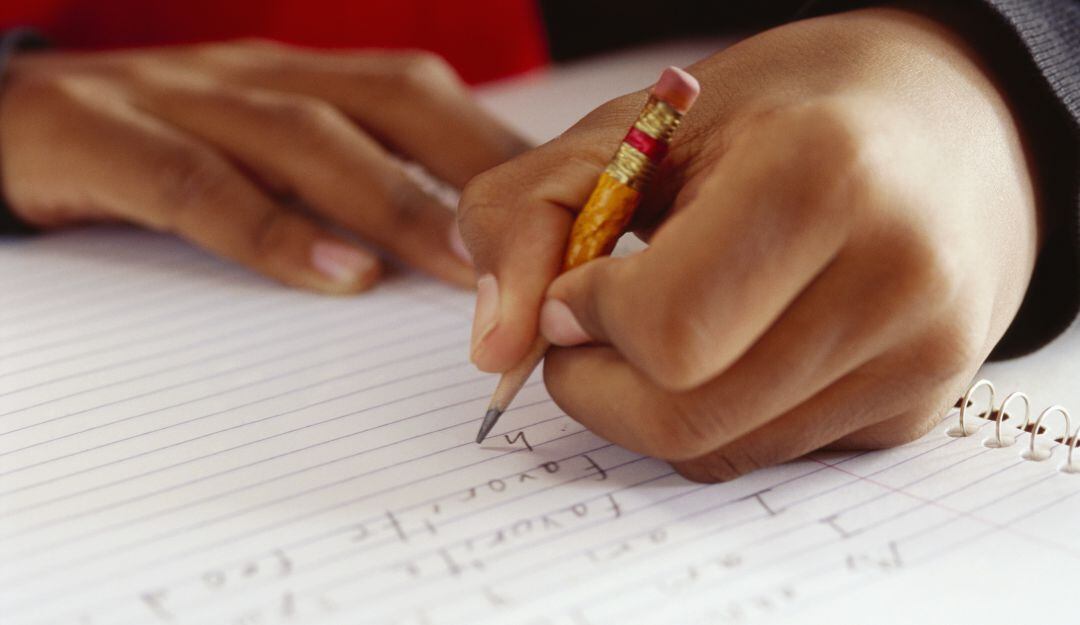 Evite los errores al escribir en español.