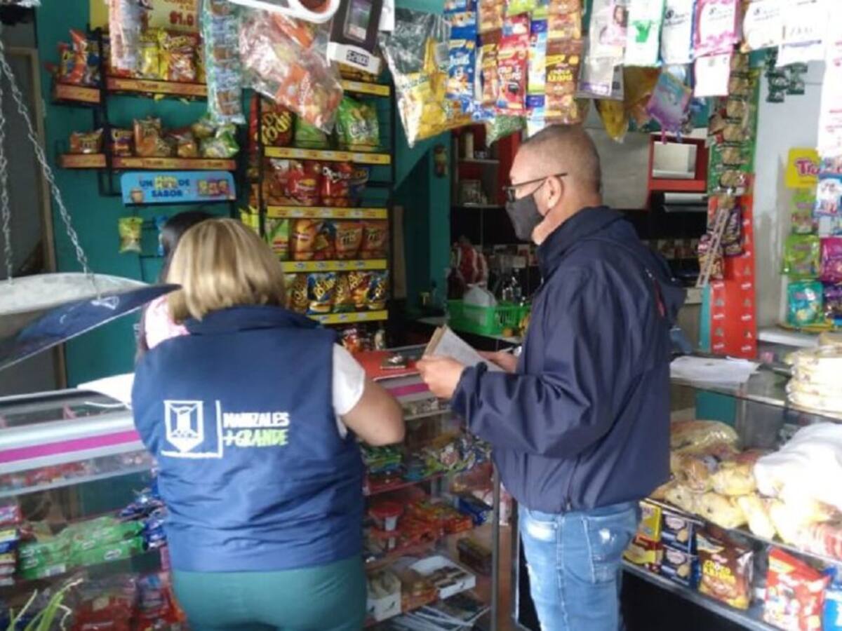 En el área rural de Manizales se verifican los derechos de los consumidores