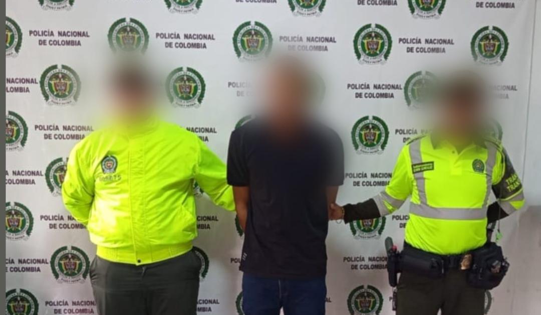 ¡Cayó alias ‘Mencho’! Lo señalan de atracar a 17 pasajeros de un bus en Bolívar