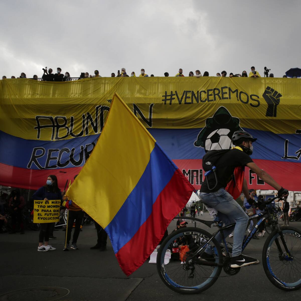 Pese a retirar artículo de indulto a Primera Línea, Gobierno insistirá con propuesta