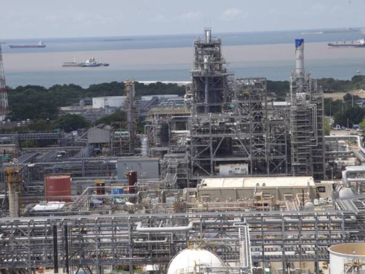 Se desplomó el petróleo a 33,97 dólares en Nueva York
