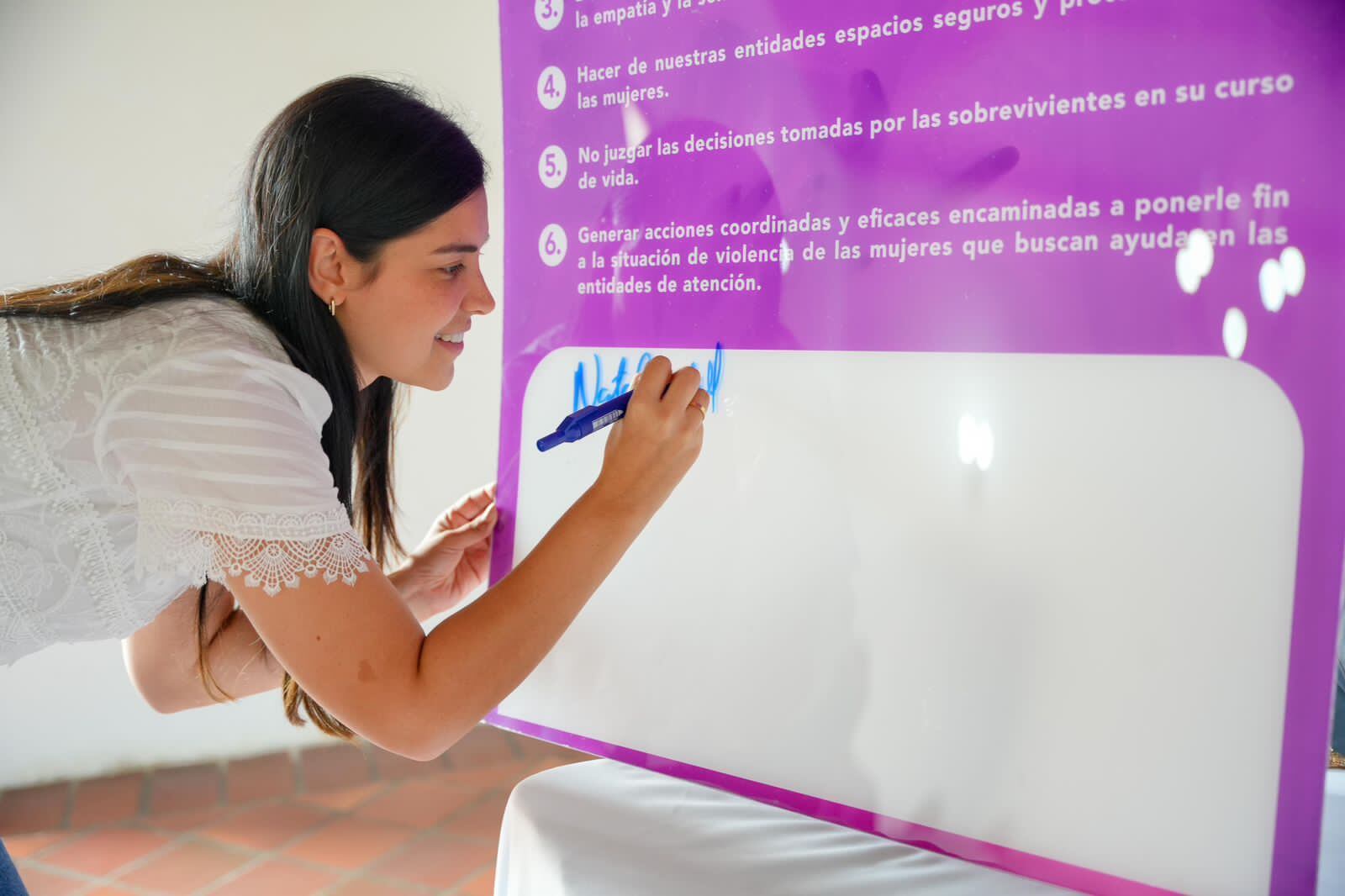 Firman compromiso por un Bolívar libre de violencia contra las mujeres