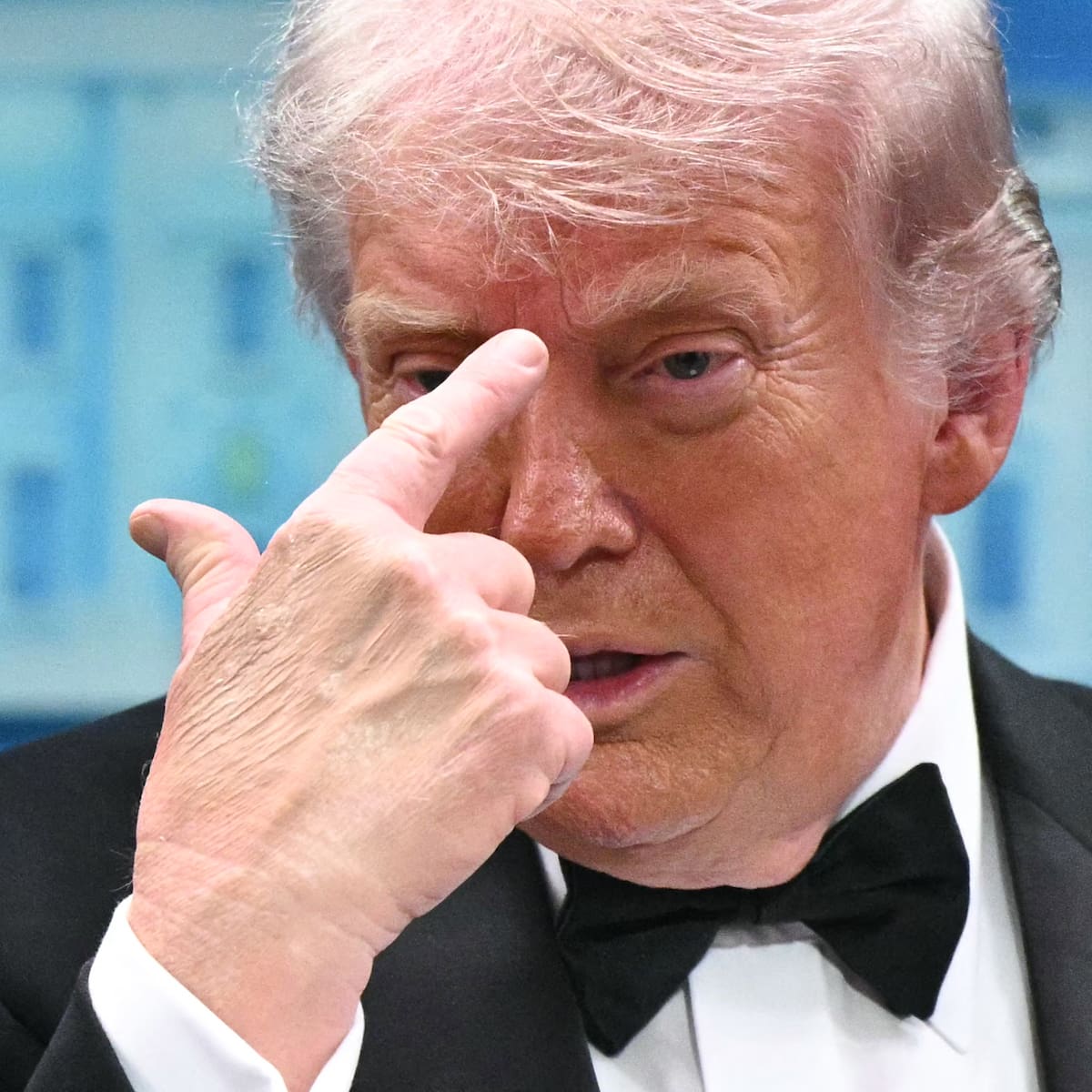 Presidente Trump anuncia que elevará los aranceles de autos y camiones de la UE al 25%