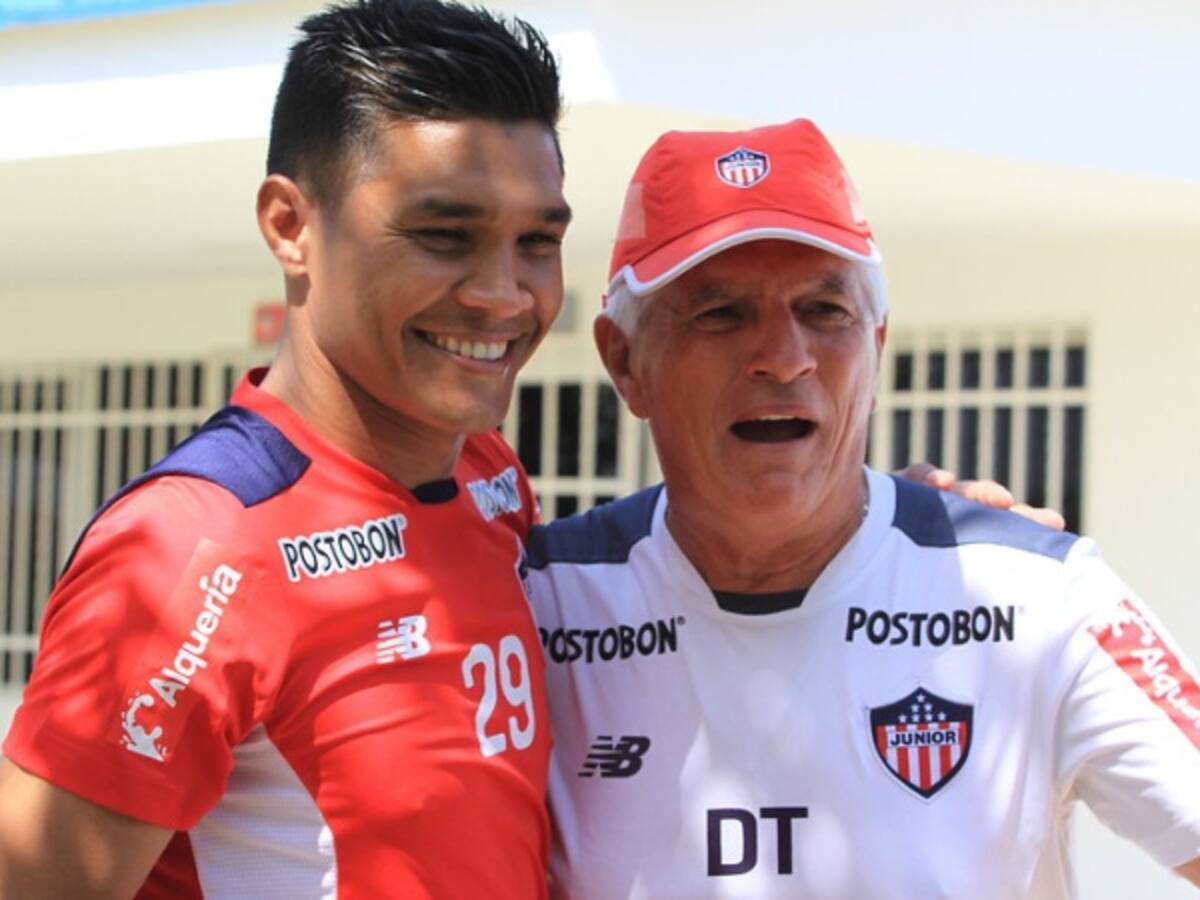 Teófilo no debió jugar: Comesaña mostró su desacuerdo con la Selección