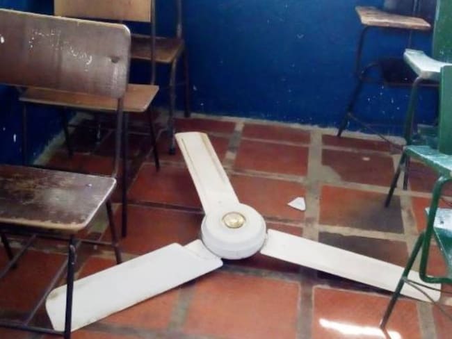Niña resultó herida luego de la caída de un ventilador en un colegio de Cartagena