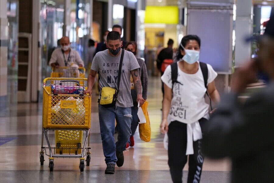 Se extenderá la emergencia sanitaria en Colombia, pero se eliminará el uso de tapabocas. Foto: Colprensa.