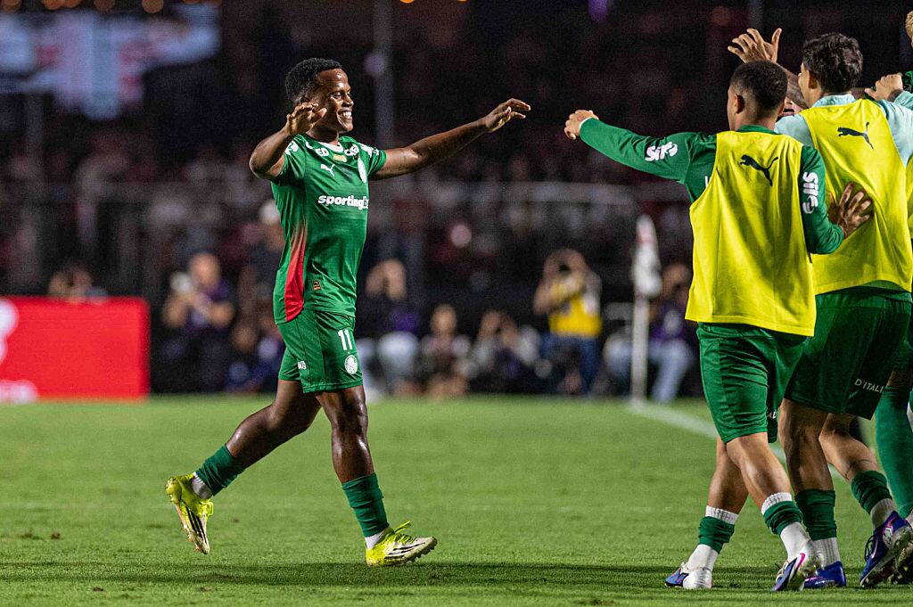 Golazo de Jhon Arias en victoria de Fluminense sobre Sao Paulo en el Brasileirao: véalo acá. (Photo by Riquelve Nata/Sports Press Photo/Getty Images)