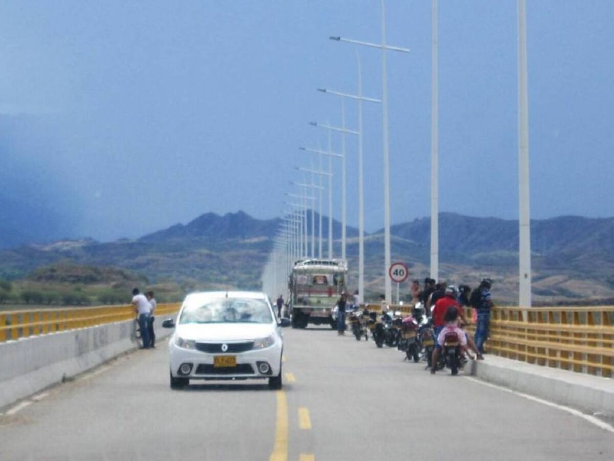 Reclaman seguridad en el viaducto de El Quimbo