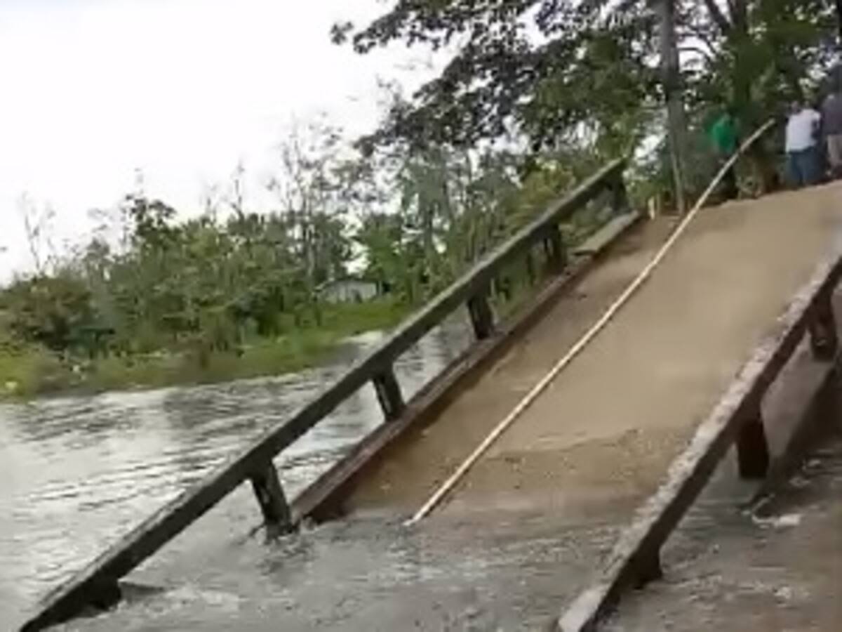 Colapsó un puente en zona rural de Ayapel, Córdoba, por la creciente del río Cauca