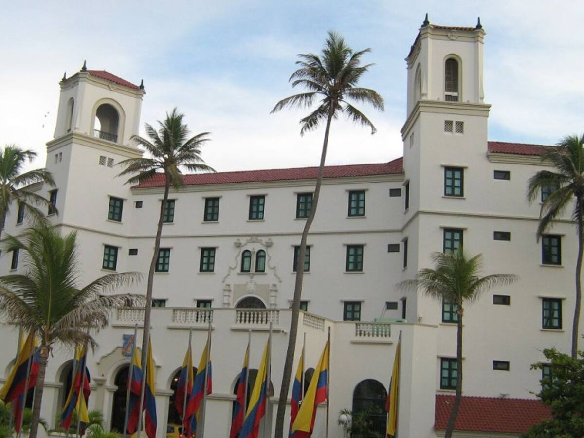 Policía de Cartagena denunció a senador por irrespeto a uniformados