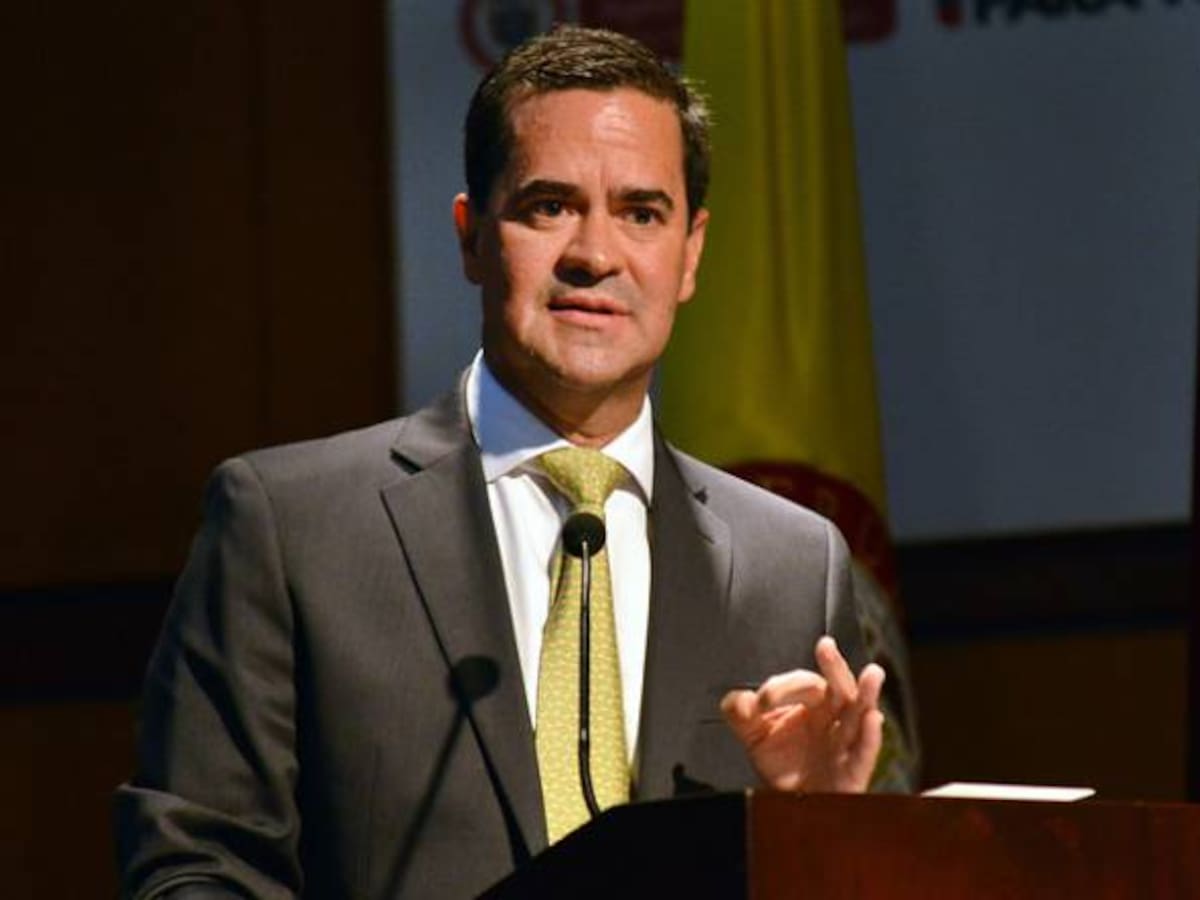 Desmovilizados recibieron más plata durante el gobierno Uribe