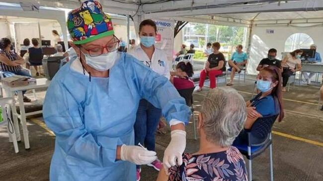 En un 94,6% avanza aplicación de vacunas asignadas para el Huila.