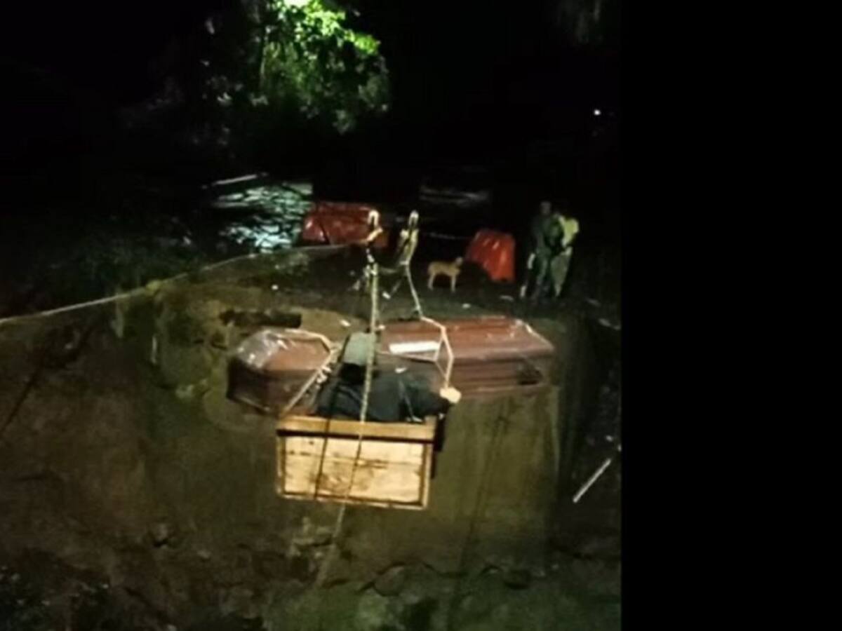 Garrucha, alternativa de trasporte en Támesis por caída de puente.