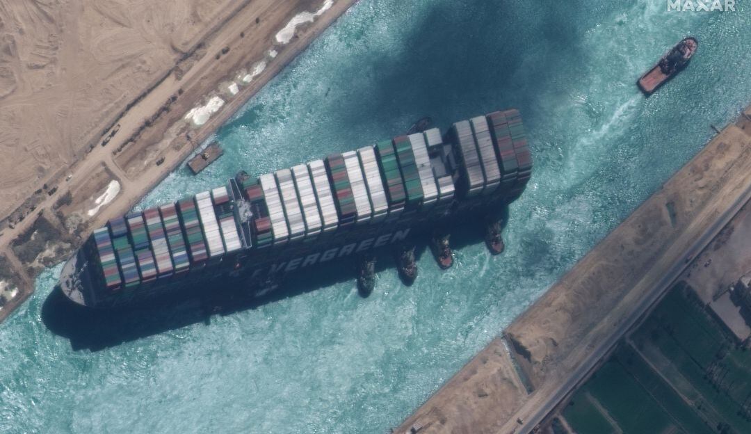 El barco Ever Given estuvo atascado en el Canal del Suez durante 6 días.