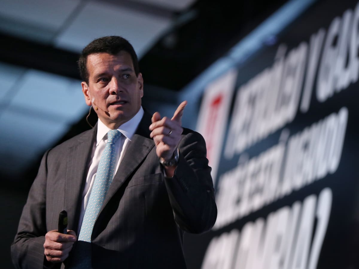 Es momento de tener serenidad porque Colombia tiene muchas más reservas de gas: Bayón