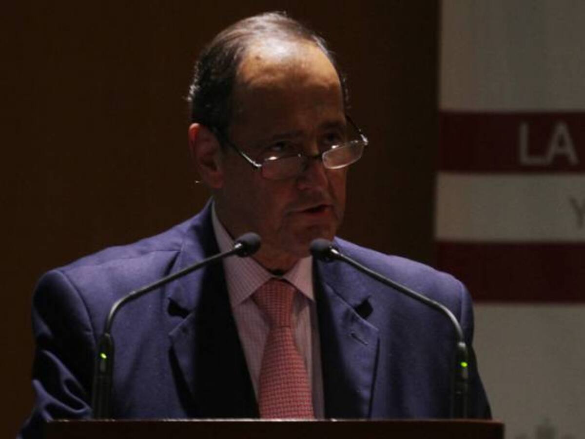 Las ventajas de tener un conservador como negociador de paz con el Eln
