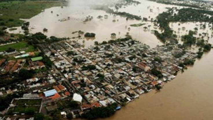 En Colombia hay cerca de tres millones de damnificados por el invierno