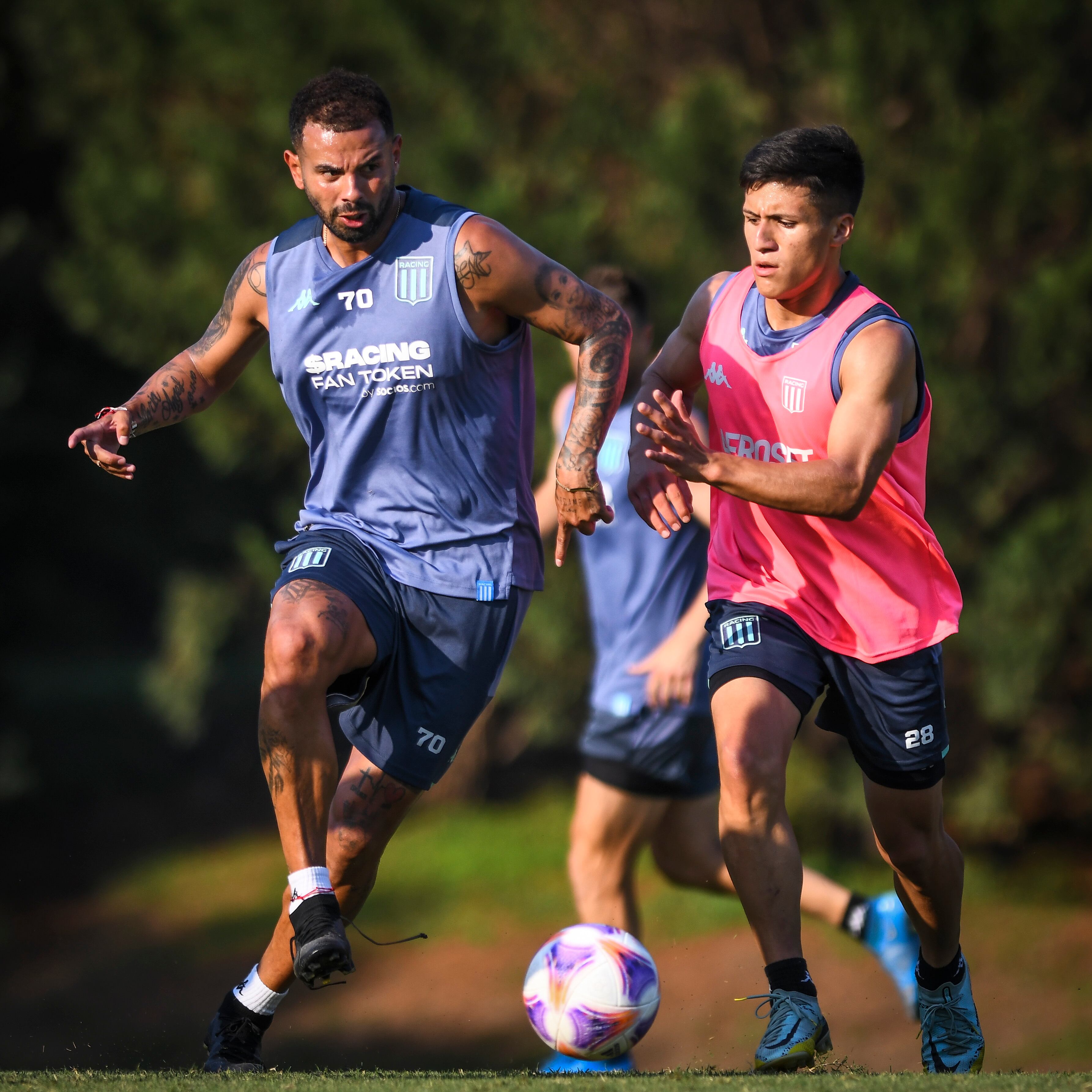 Edwin Cardona, durante la pretemporada con Racing / @RacingClub