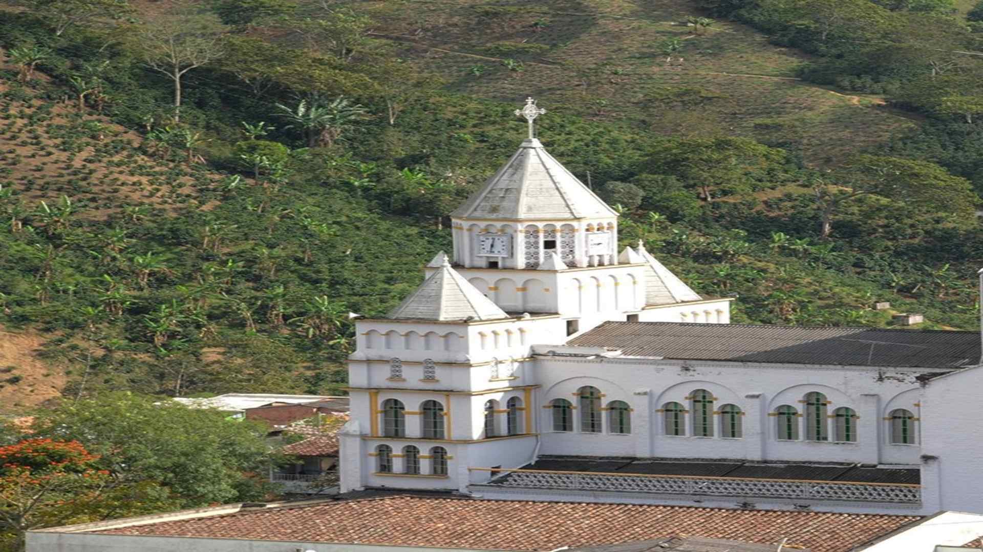 Iglesia de Betulia, suroeste de Antioquia. Foto: Antioquia es mágica.