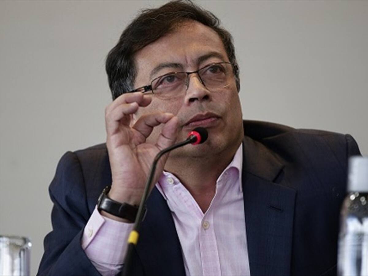 Ganarle al Centro Democrático definirá mejor el futuro del país: Petro