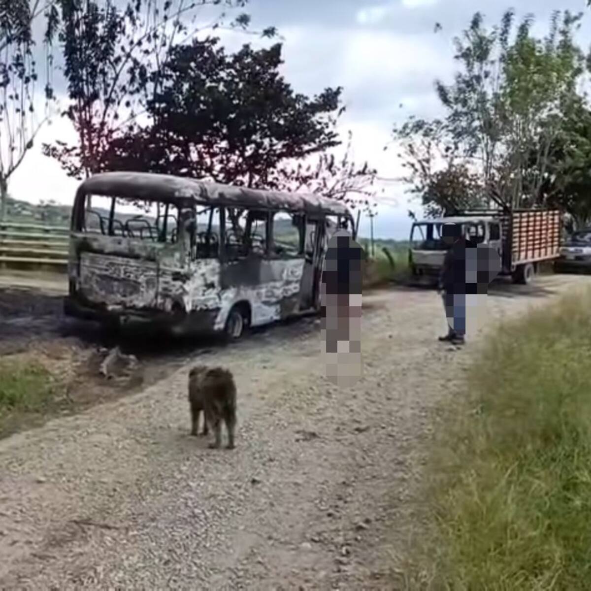 Violencia en Tuluá: disidencias FARC incendian dos vehículos y atacan un comercio con explosivos