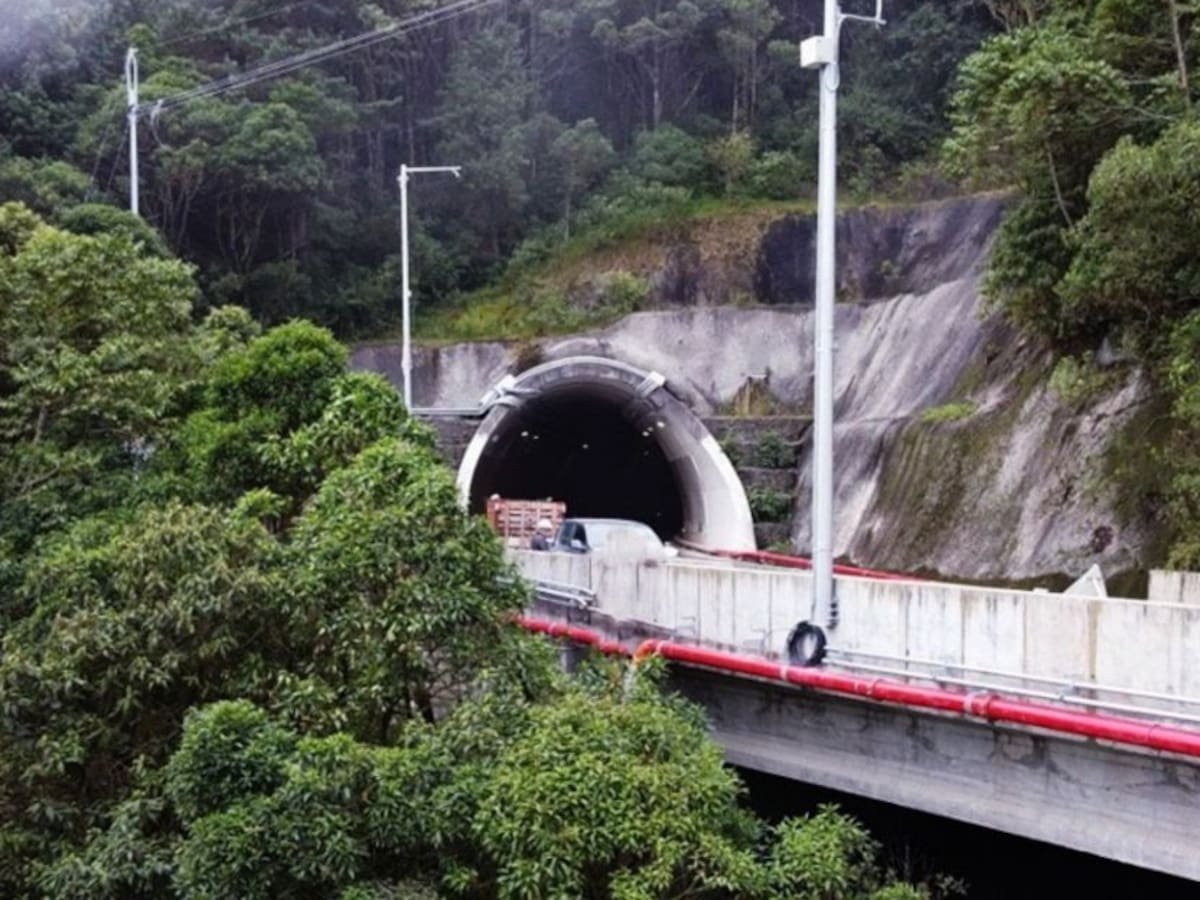 Túnel de La Línea solo queda en una dirección