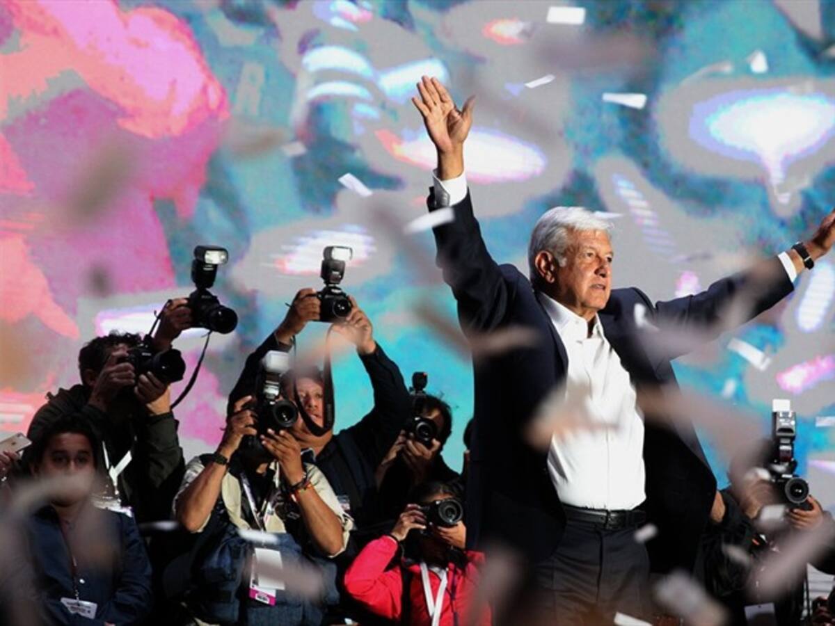México cansado de la corrupción elige por primera vez un presidente de izquierda