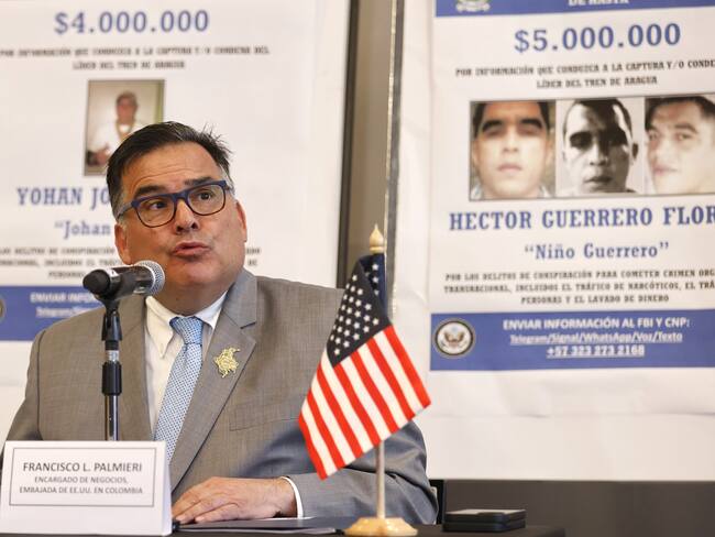 La embajada de Estados Unidos en Colombia y la Policía colombiana informaron que ofrecerán un total de 12 millones de dólares por la captura de tres líderes de la organización criminal transnacional Tren de Aragua./EFE/Mauricio Dueñas Castañeda