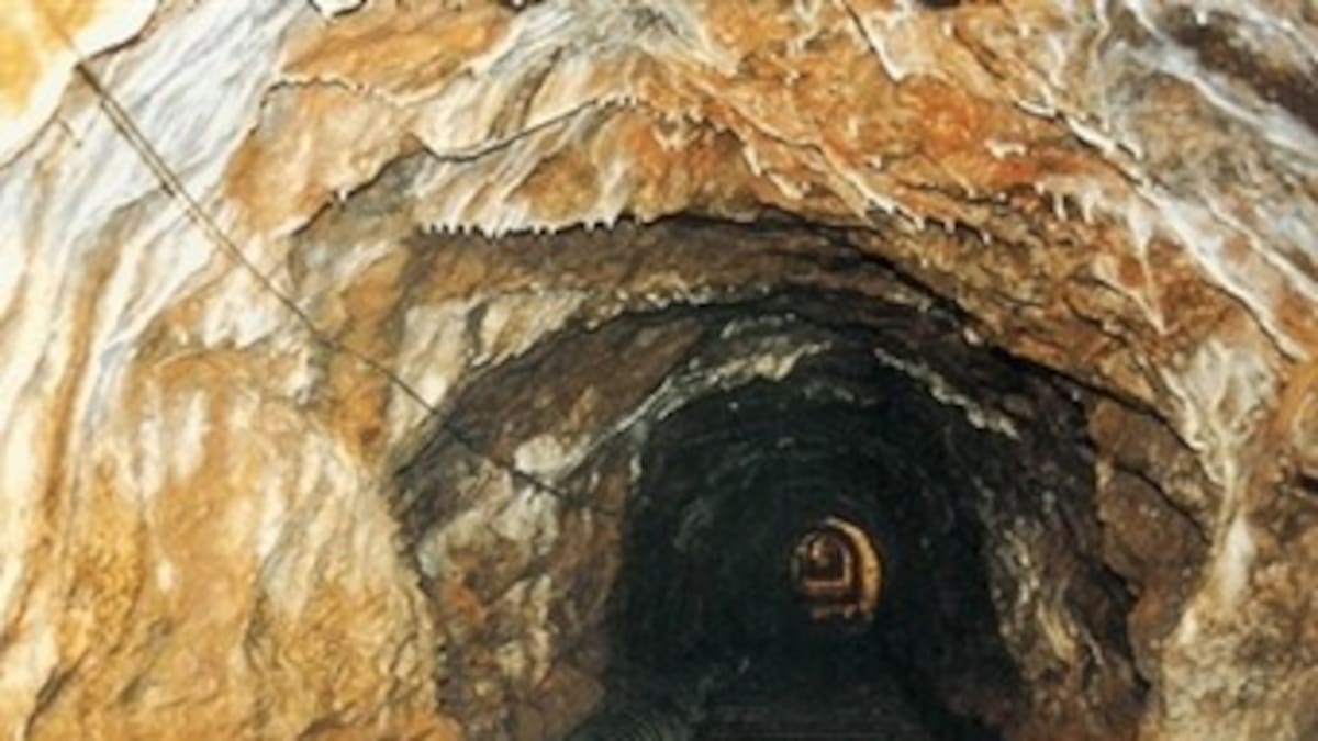 'La explosión me cogió de frente y me expulsó 30 metros': minero sobreviviente