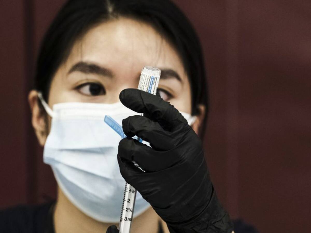 J&J retrasará el reparto de su vacuna a Europa tras suspensión en EE.UU.