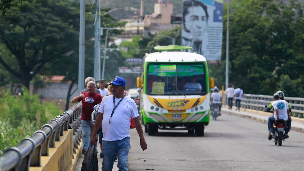 Sigue afectación a viajeros con destino a Venezuela