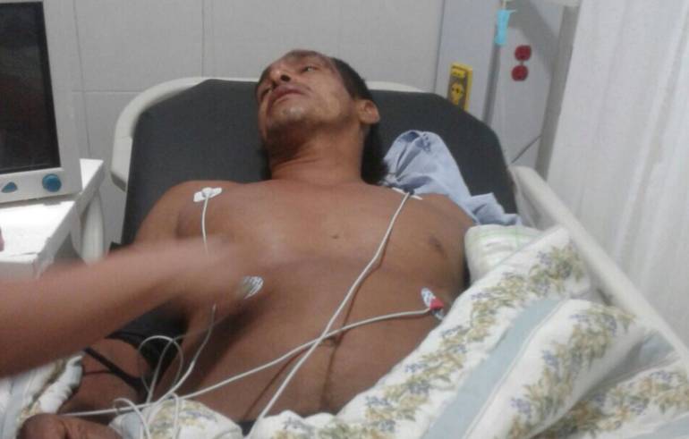 Rafael Sarmiento Sanmartín es la persona afectada por un rayo. Ya está fuera de peligro. /FOTO CORTESÍA LIBARDO QUINTERO