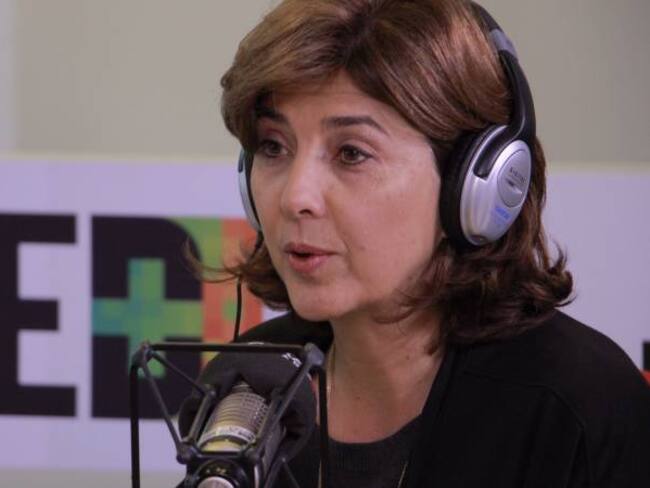 Gobierno venezolano pasó la línea y está fuera de la democracia: María Ángela Holguín