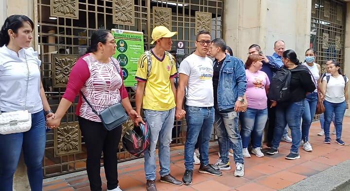 Docentes provisionales protestaron frente a la Alcaldía de Cúcuta