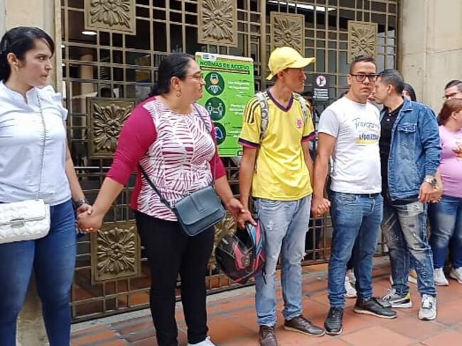 Docentes provisionales protestaron frente a la Alcaldía de Cúcuta
