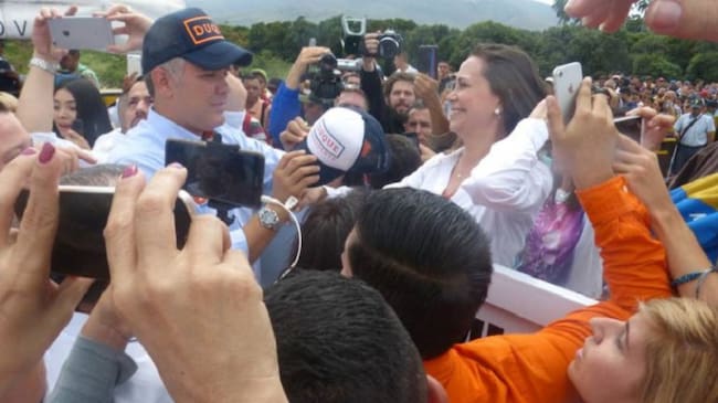 Apoyo humanitario para los migrantes, piden los venezolanos