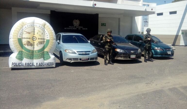 Vehículos incautados de contrabando