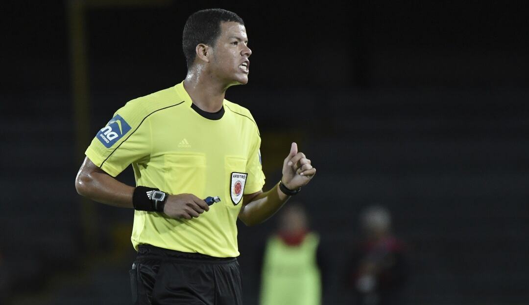 Alexander Ospina, árbitro para la final del fútbol colombiano.