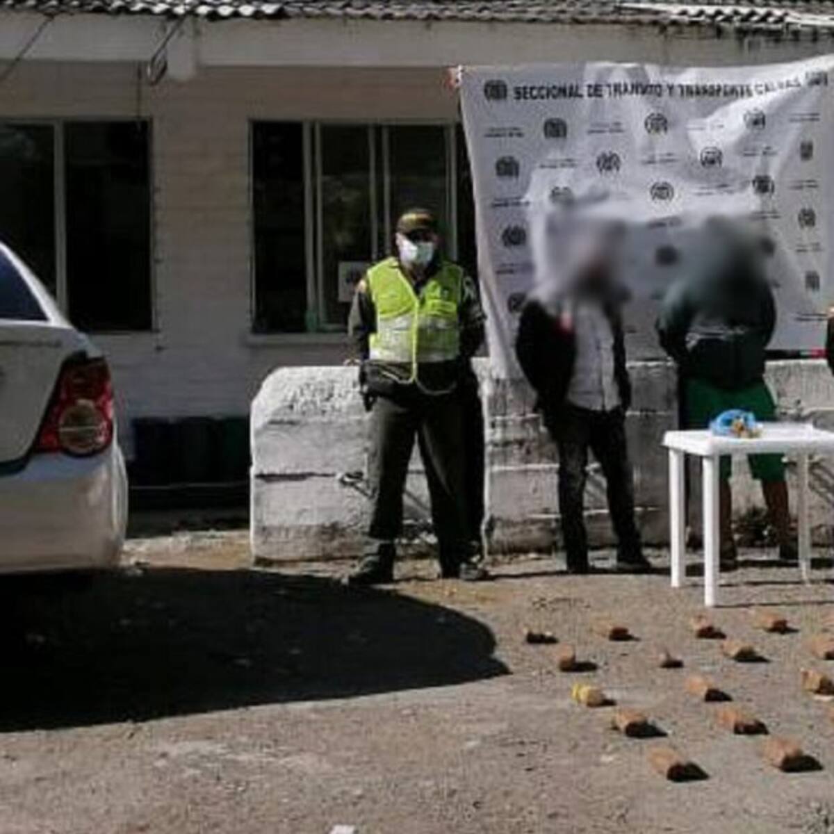 En la caleta de un carro hallaron droga en Supía